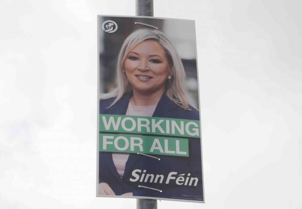 Lockert die Kommunalwahl in Nordirland die politische Blockade? Dann könnte Michelle O'Neill von Sinn Fein endlich Regierungschefin werden.